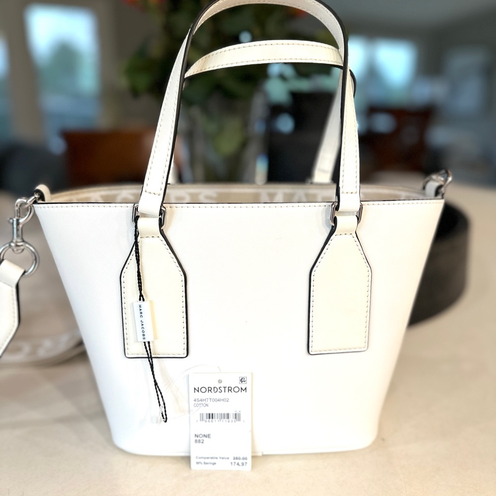 Marc Jacobs Leather Tote Handbag Purse - NEW with Tags + Receipt 🤍 - Picture 6 of 7